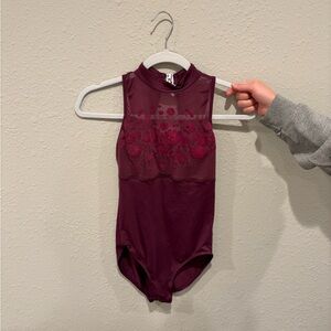 Danz N Motion, Burgundy